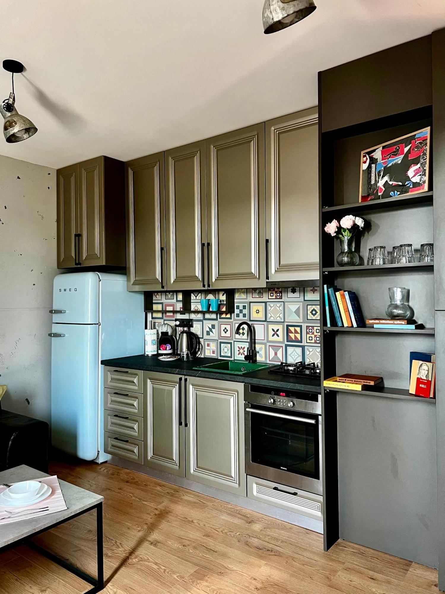 Appartement Art Near Paradise Mall & Metro Station